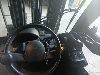 Vysokozdvižný vozík Toyota - 8