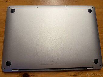 Apple MacBook Pro 13" M2 8GB 256GB SK 2022 Stříbrný - 8