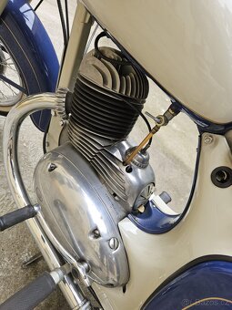 Jawa 250/353, r.v. 1958, STK do 2028, původní značky - 8