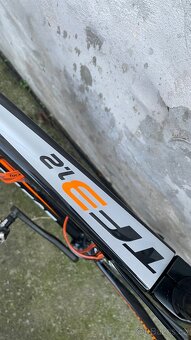 Celokarbonové silniční kolo Fondriest - 8