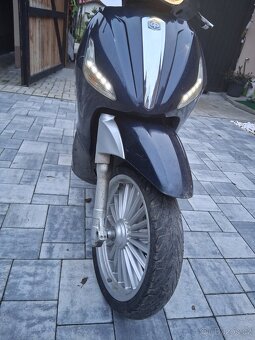 Piaggio Beverly 125 - 8