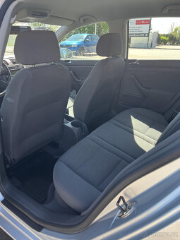 Volkswagen Golf V 1.4 - 8