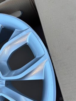 ORIGINÁL Alu Škoda CRATER R19, 5x112 - TOP STAV - 8