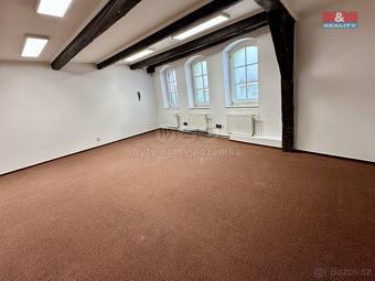 Pronájem kancelářského prostoru, 93 m², Žatec, nám. Svobody - 8