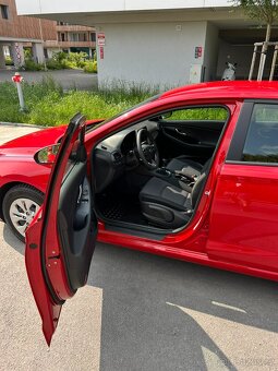 Hyundai i30, 1.5 (81kW), hatchback (2020) - 8