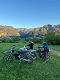 Půjčovna elektro motocyklů Stark Varg Surron EridePro - 8