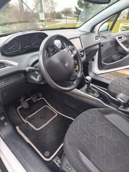 Peugeot 2008, 1. majitel, 96 KW, panorama - 8