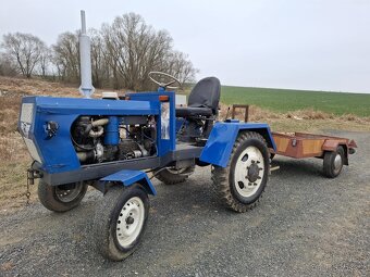 Traktor domácí výroby s příslušenstvím - 8