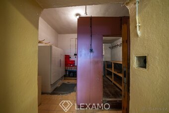 Prodej obchodního domu 344 m2, pozemek 3416 m2, ev.č. 00089 - 8