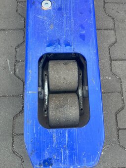 Paletový vozík s váhou do 2 200 kg - 8