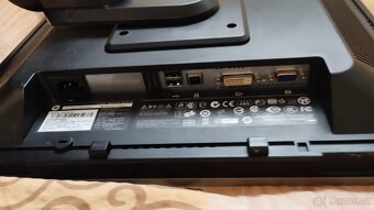 prodám funkční monitor LCD - FLATRON - jen v Brně- 300kč - 8