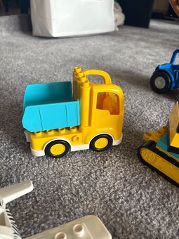 Lego Duplo sada kostek včetně aut a zvířátek 9 kg - 8