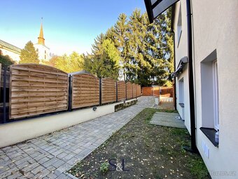 Nabízíme k pronájmu bezbariérový byt po kompletní rekonstruk - 8