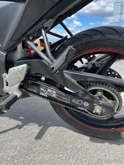 Honda CBR125R 2012 - 8
