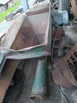 Starý zrnomet na obilí - 8