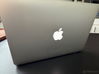 MacBook Pro 13” Retina (2015) – 256 GB SSD - 8