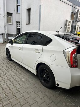 Toyota Prius Hybrid - 8