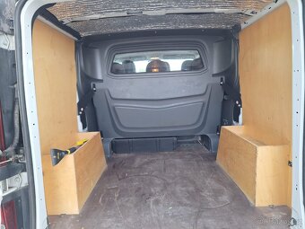 Renault Trafic 6-místný - 8