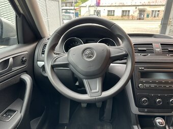 Škoda Yeti 2.0 TDi 81kW 4x4 serviska - 8