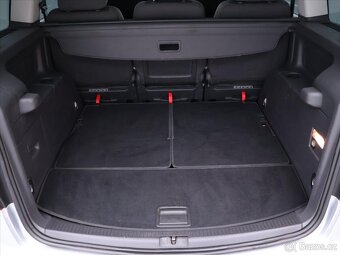 Volkswagen Touran 2,0 TDI 125kW DSG 7-Míst Navi (2009) - 8