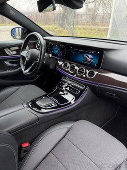 Mercedes Benz E300de T Saloon - 8