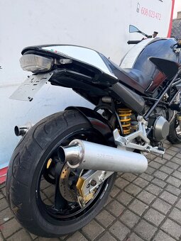 Ducati Monster 900 - 8
