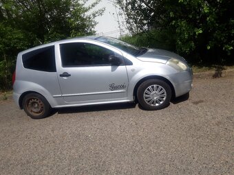 Prodám (vyměním) citroen c2 - 8