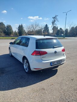 VW GOLF 1,6 TDi - 8