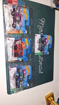Hotwheels - 8