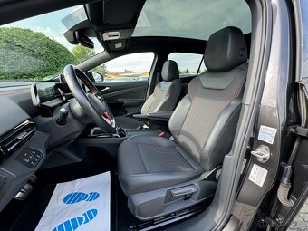 VW ID.4 GTX 220kw 4x4/panorama/360°kamery/matrix/head-up - 8