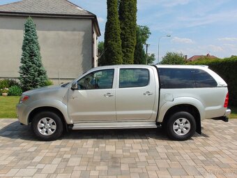TOYOTA HILUX 2.5,4x4, PŮVOD ČR,2.MAJ.,RADLICE+SYPAČ,TAŽNÉ - 8