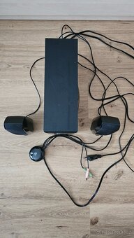 Logitech S-220 Speaker System - 8