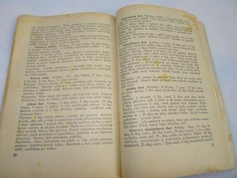 Kuchařka VITELLO , stáří ca 90 let a další kuchařky . . - 8