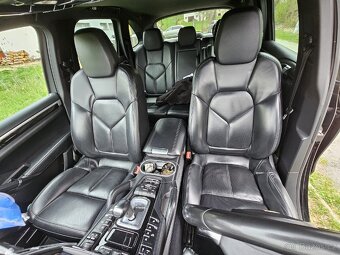 Porsche Cayenne - 8