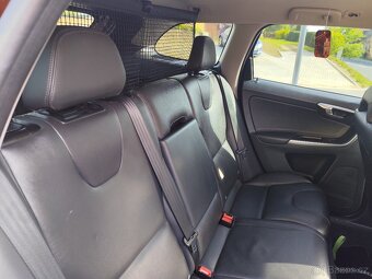 Volvo XC60 D5 158KW 4x4 SUMMUM - 8