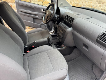 VW Fox - nejnovější model 2011, motor 1,2 44kw, výbava Style - 8