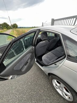 Toyota Avensis T22 1.8i pouze 64tis km - 8