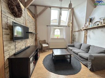 Prodej atypický byt, cihla, podkroví 3+1, OV, 70,3 m2, ul. - 8