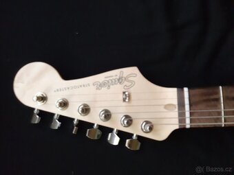 Fender Squire - 8