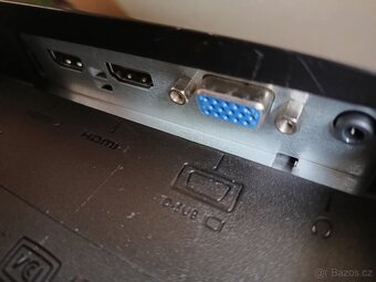 ASUS 4K VivoBook VM590U, model U555UB + 24" monitor - 8