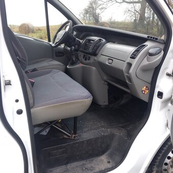 Renault Trafic 2.0 - 8
