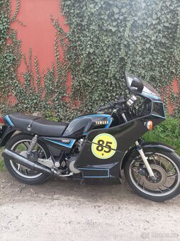 YAMAHA - 8