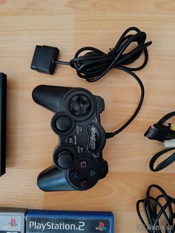 PS2 Slim, ovladač + 6 her / PlayStation 2 - 8