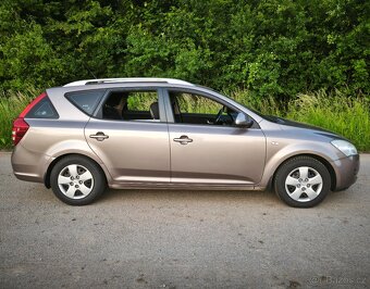 Kia Ceed 1.6 CRDi Combi po servise za 21tis.Kč - 8