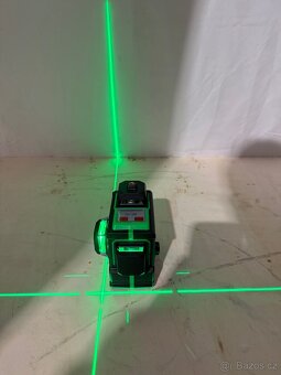 Laserová vodováha 3D se stativem - 8