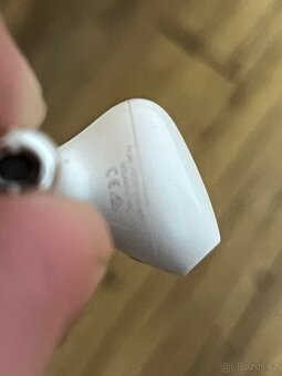 Apple Airpods 2. Generace - 8