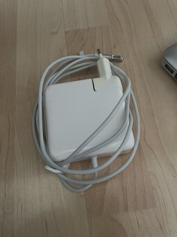 Macbook Pro (MID 2012,Intel core i5,500GB HDD,8GB RAM) - 8