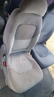 Dětská integrovaná sedačka - 8