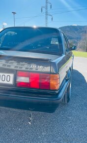 BMW E30 318is Coupe - 8