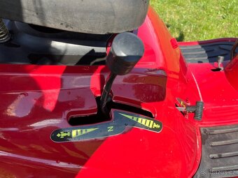 Zahradní traktor/ trakturek Honda - 8